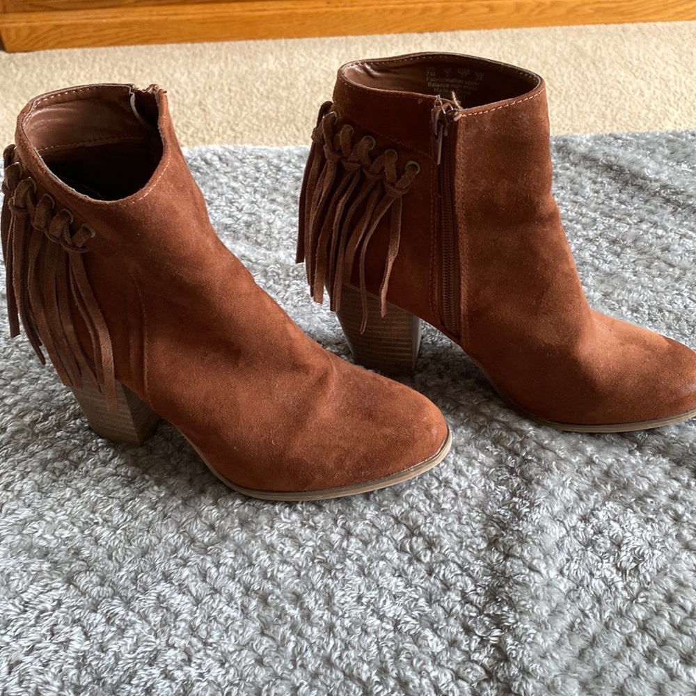 Rust suede bootie size 7